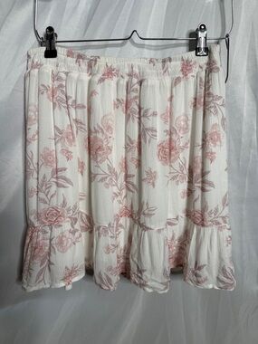 SO White Tiered Mini Skirt with Dusty Pink Floral Print